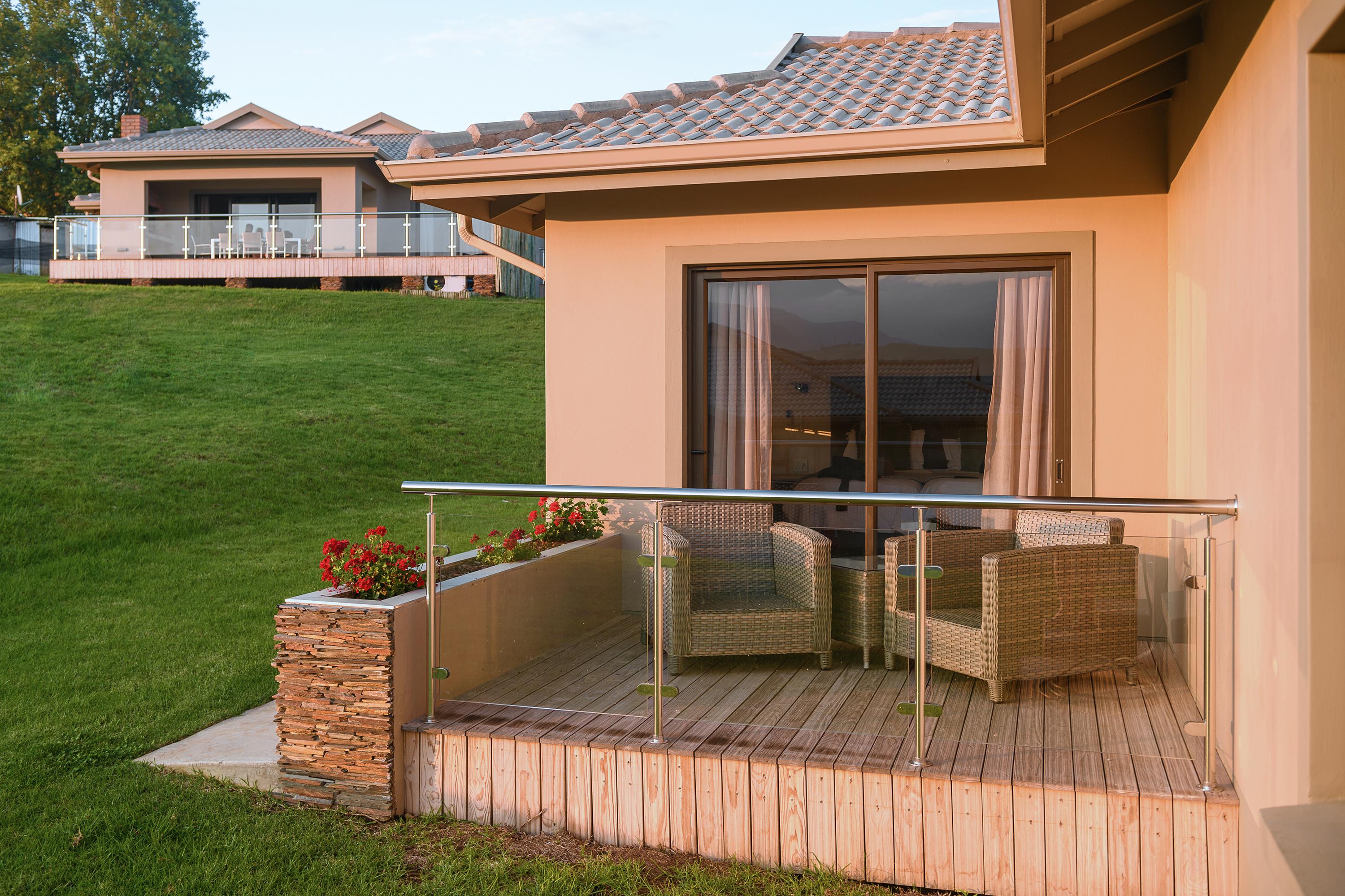 Cayley Mountain Resort Champagne Valley Exterior foto