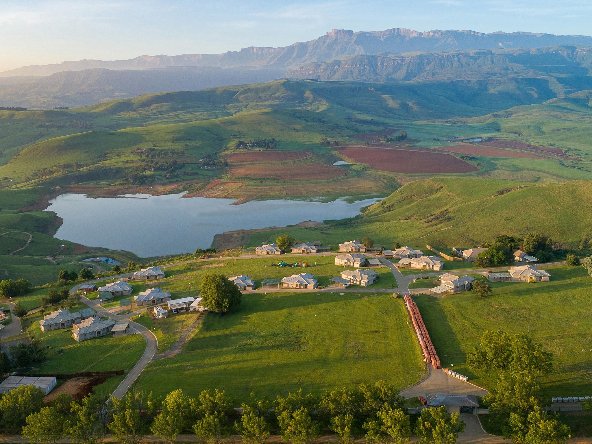 Cayley Mountain Resort Champagne Valley Exterior foto